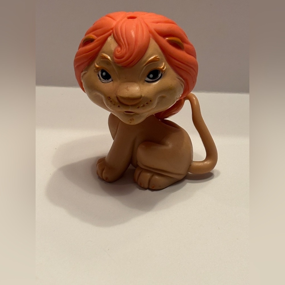 Bobble Head Pet Lion Regan